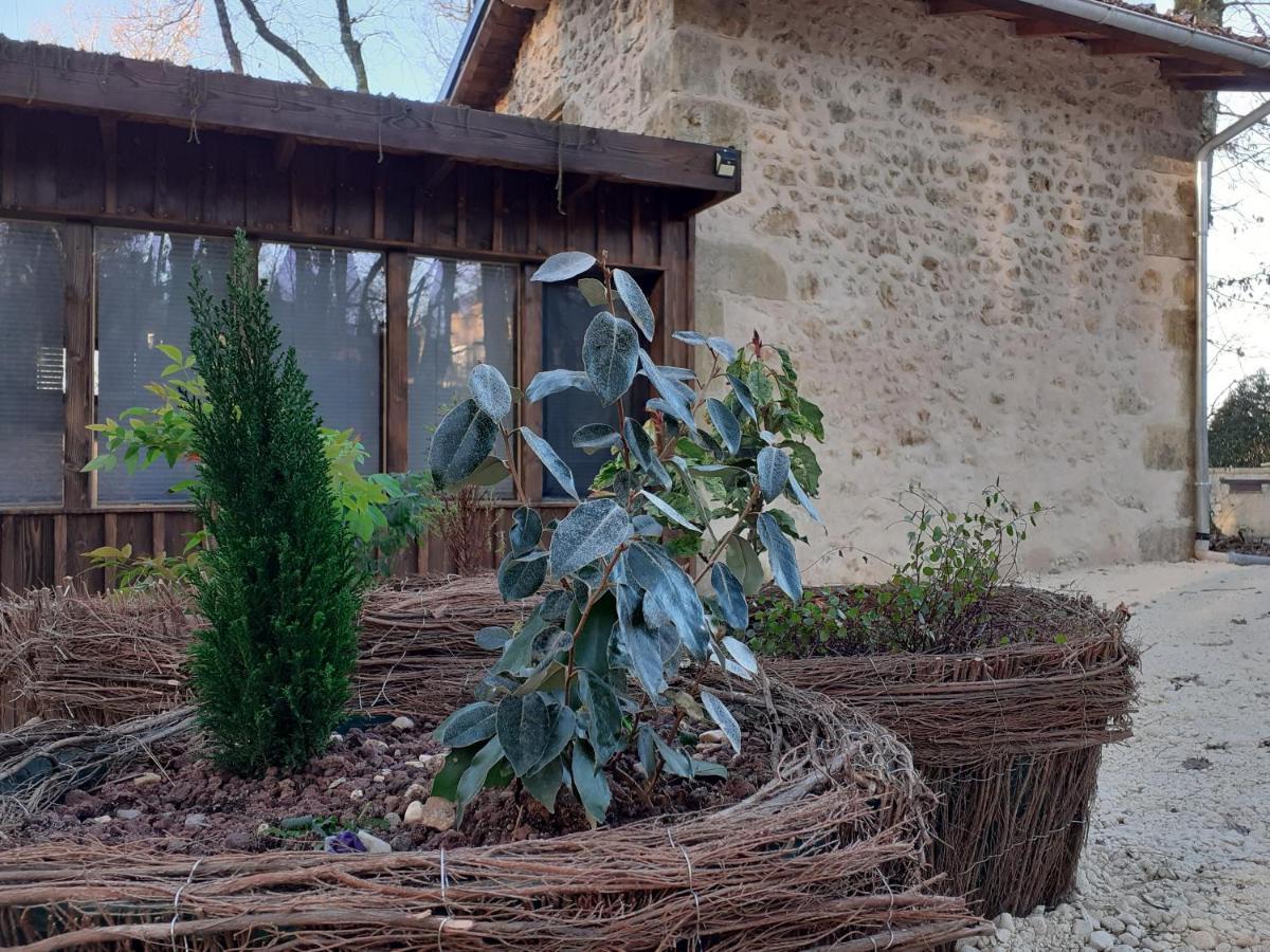 Le Gite De La Cabane De L'Oiseau Couze-et-Saint-Front Dış mekan fotoğraf